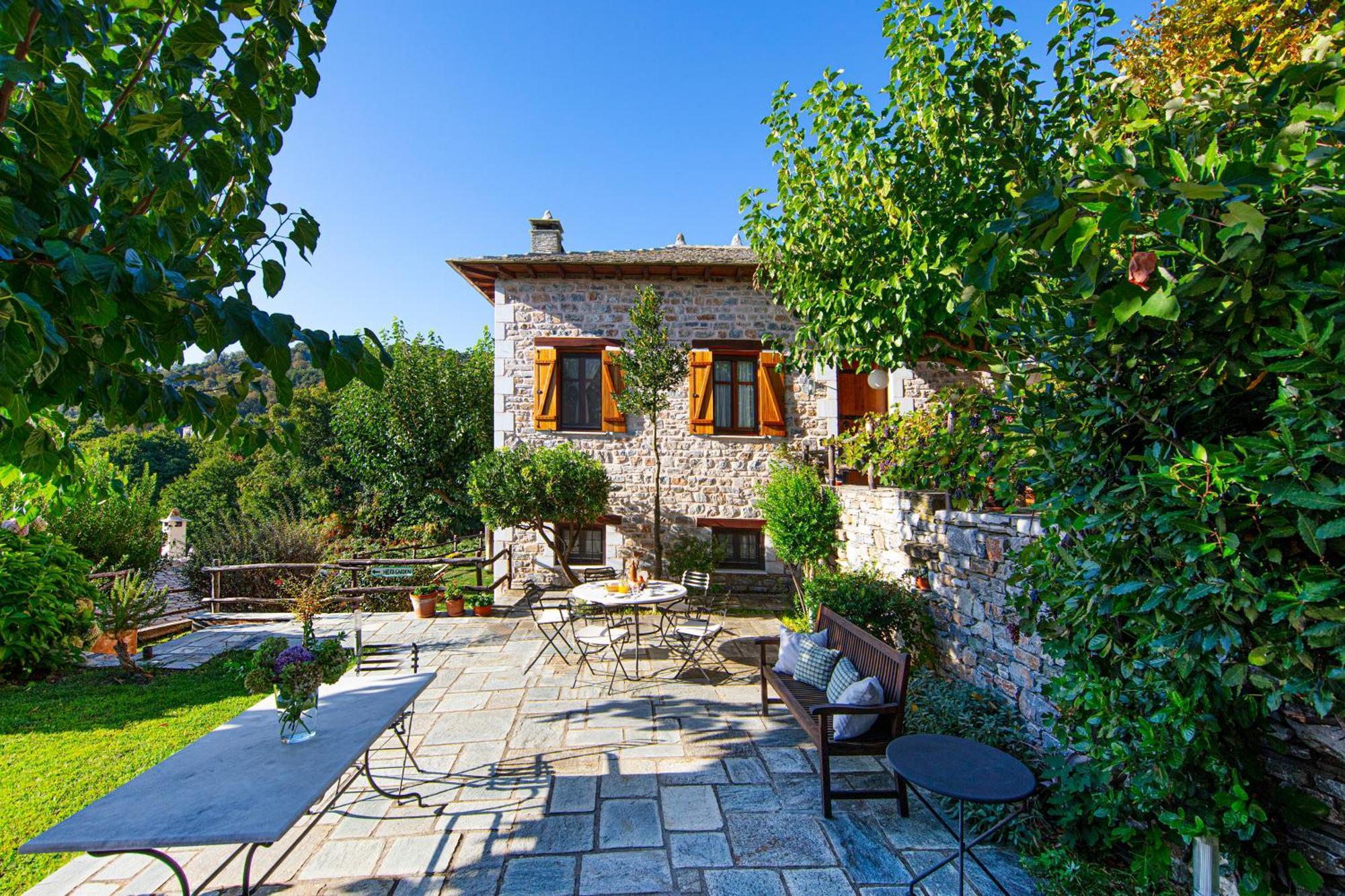 Amanita Boutique Hotel Tsagarada Bagian luar foto